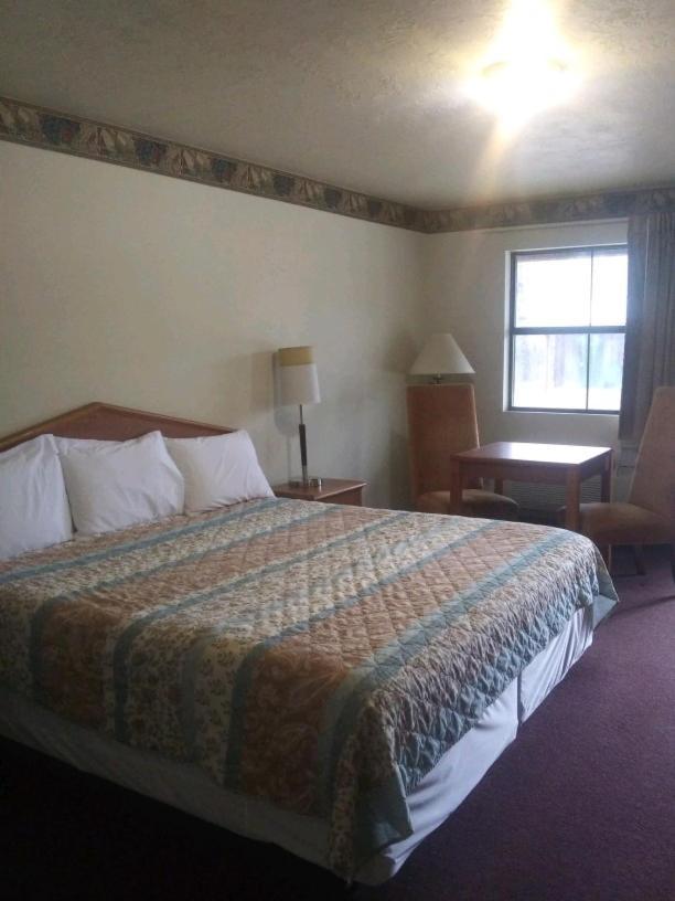 Whispering Creek Lodging & Rv Resort Newton Buitenkant foto