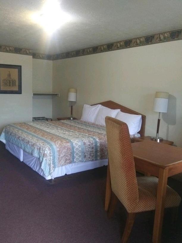 Whispering Creek Lodging & Rv Resort Newton Buitenkant foto