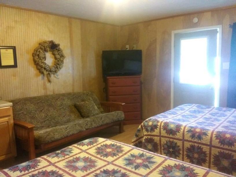 Whispering Creek Lodging & Rv Resort Newton Buitenkant foto