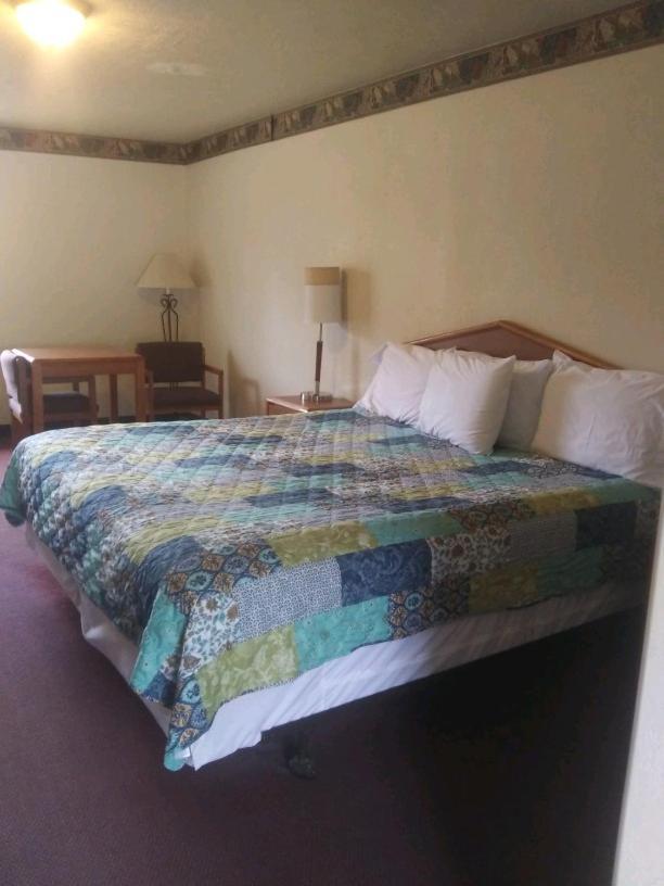 Whispering Creek Lodging & Rv Resort Newton Buitenkant foto
