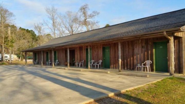 Whispering Creek Lodging & Rv Resort Newton Buitenkant foto