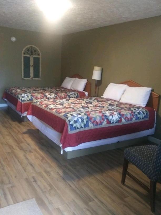Whispering Creek Lodging & Rv Resort Newton Buitenkant foto